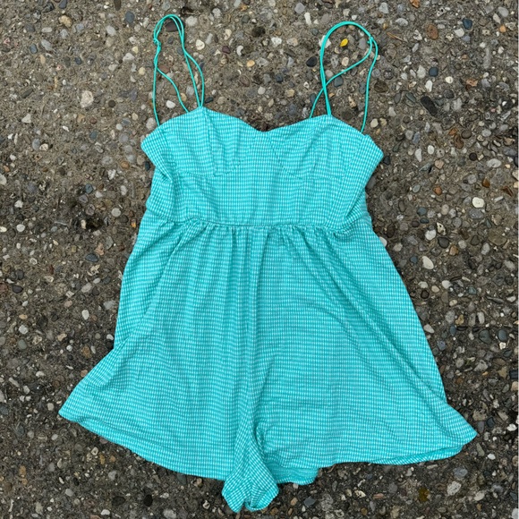 Urban outfitters romper - Picture 1 of 3